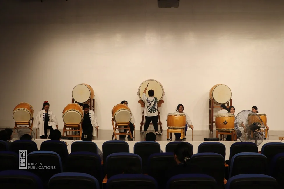 Ready, Set, Drum! Hear Their Thrum!